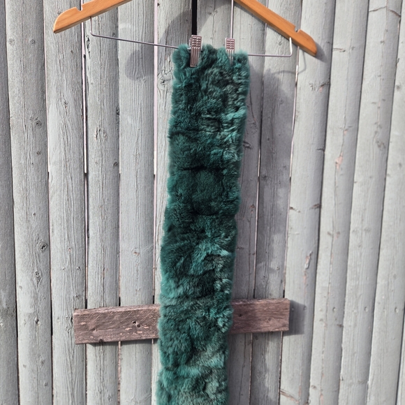Adrienne Landau Accessories - Adrienne Landau Emerald Green Real Rabbit Fur Scarf – NWT